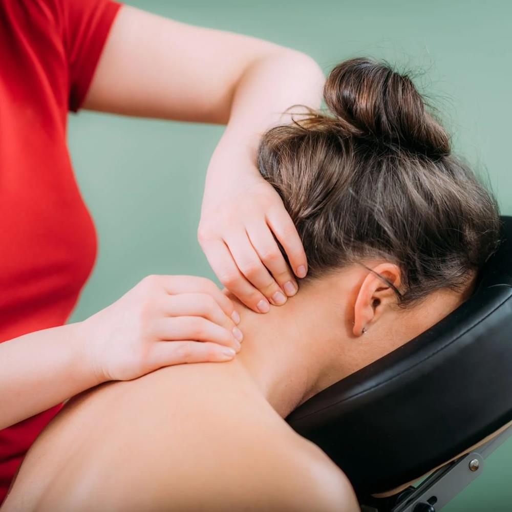 When to Choose Chair Massage Over Classic Massage | Benefits & Best Uses